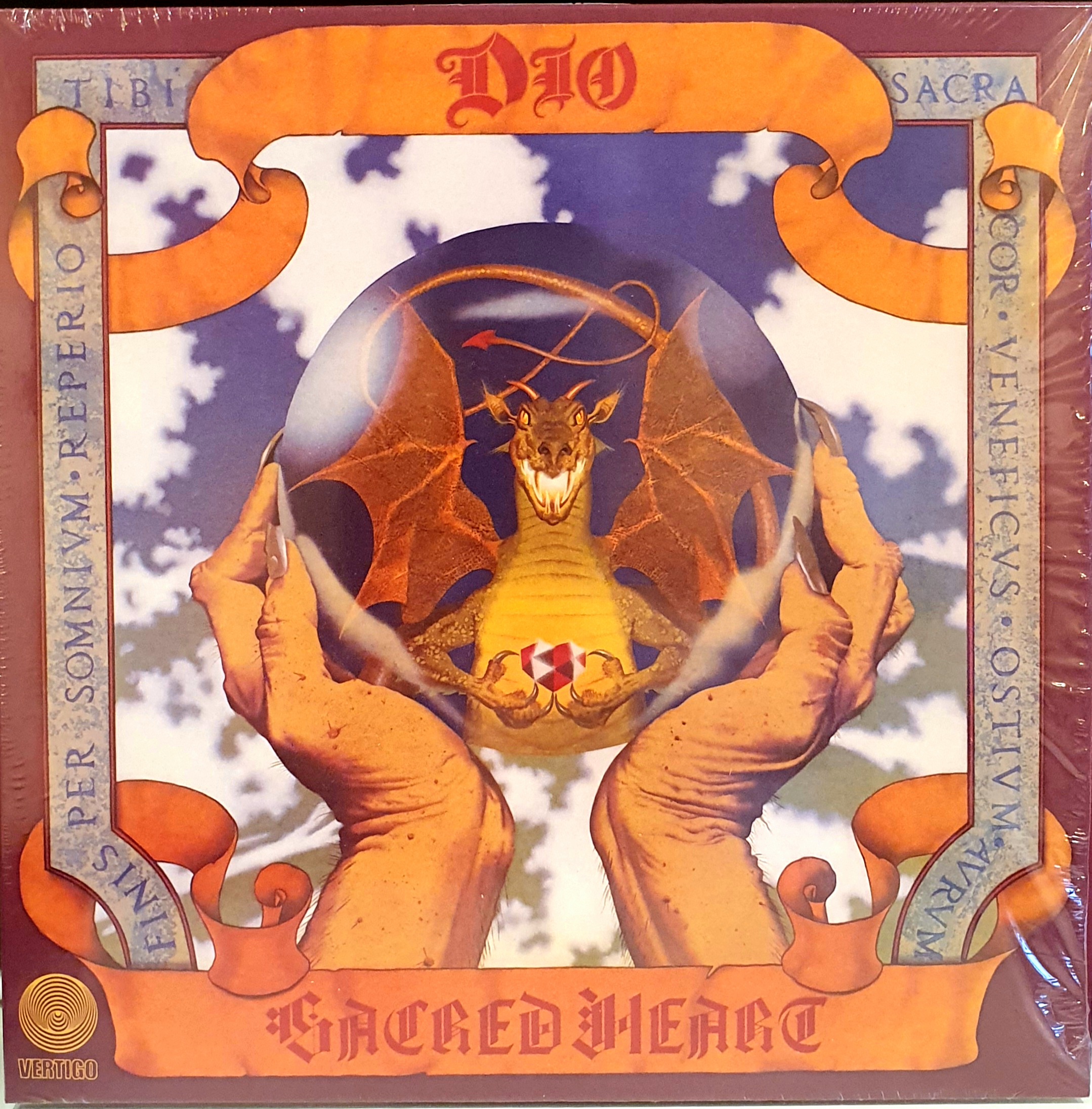 Sacred heart dio. Dio Sacred Heart 1985. Dio "Sacred Heart (LP)". Dio обложки альбомов. Дио обложка.