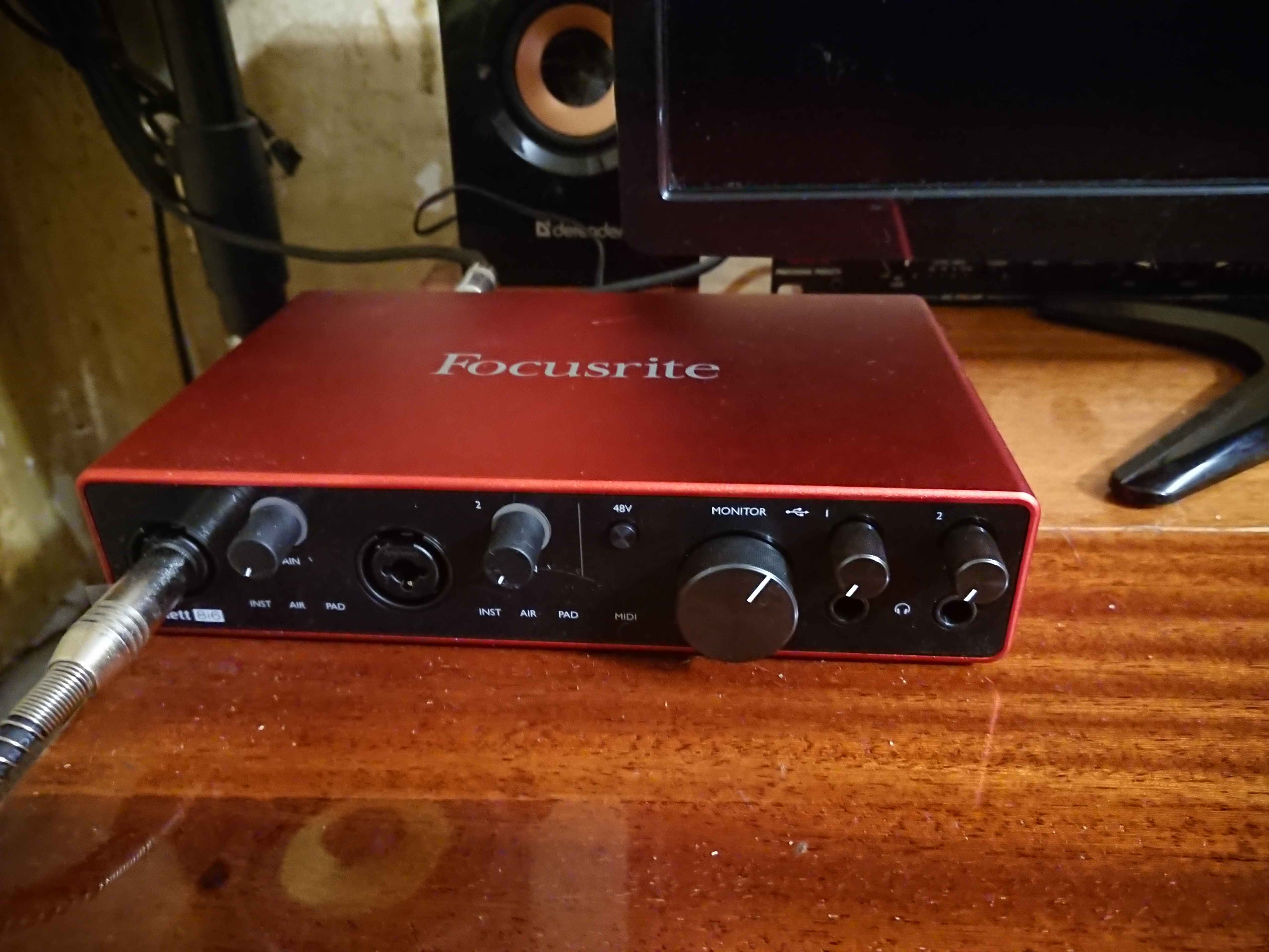 Звуковая карта focusrite scarlett 8i6