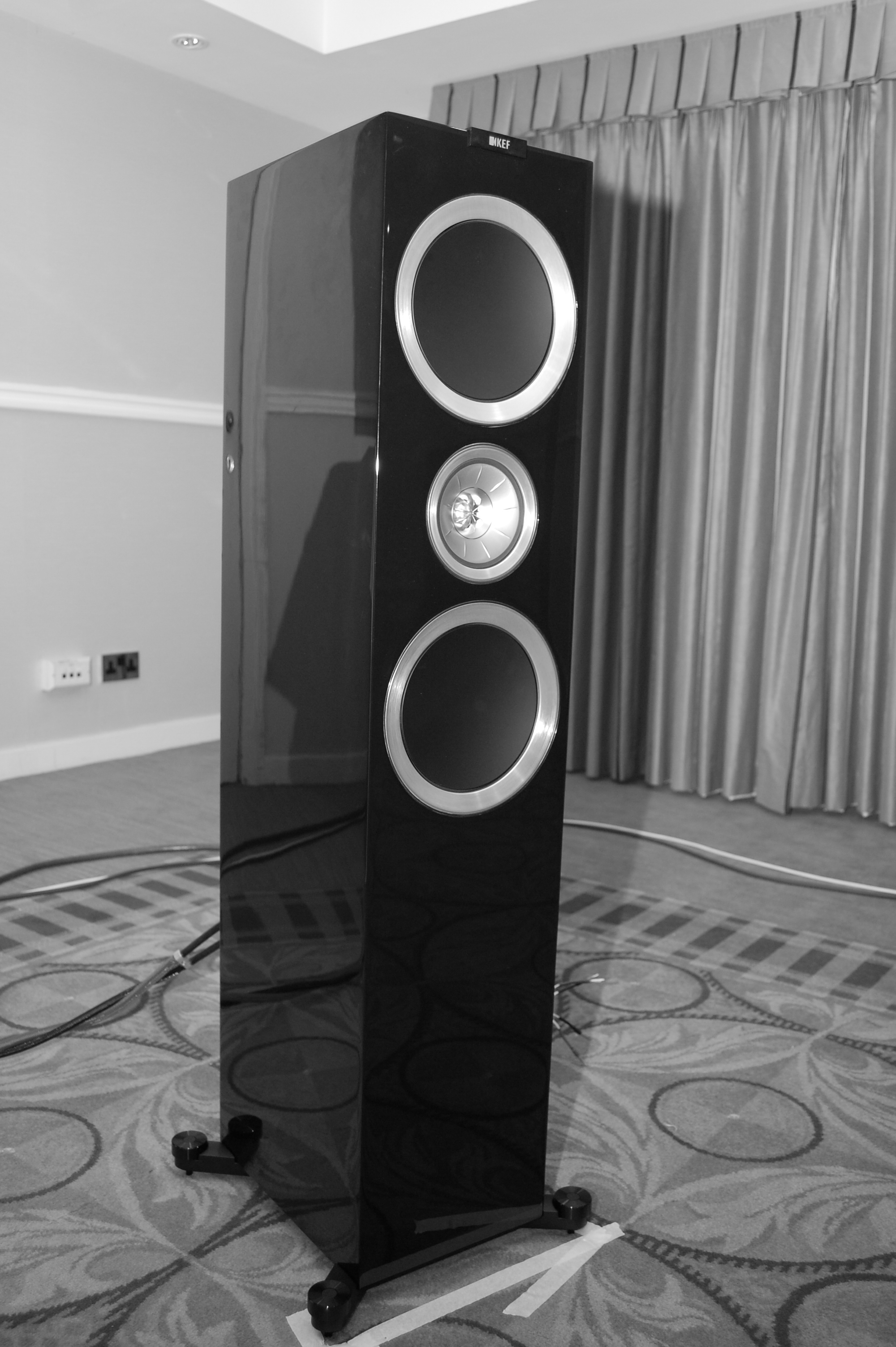 Kef best sale r100 5.1