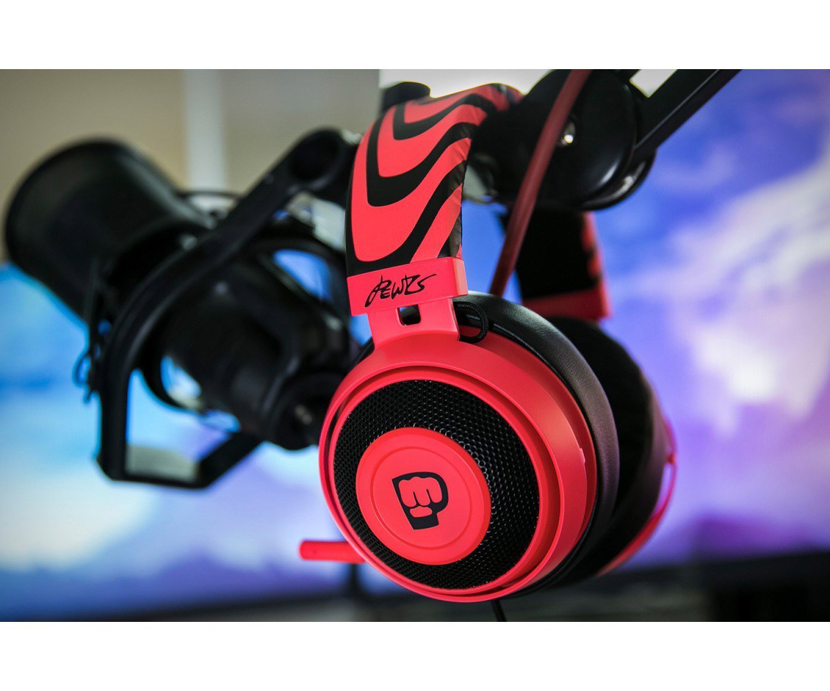 Наушники Razer Kraken Pro V2 Oval, PewDiePie (3,5 мм) (RZ04-02050800-R3M1)  - купить в Воронеже в интернет-магазине Pult.ru