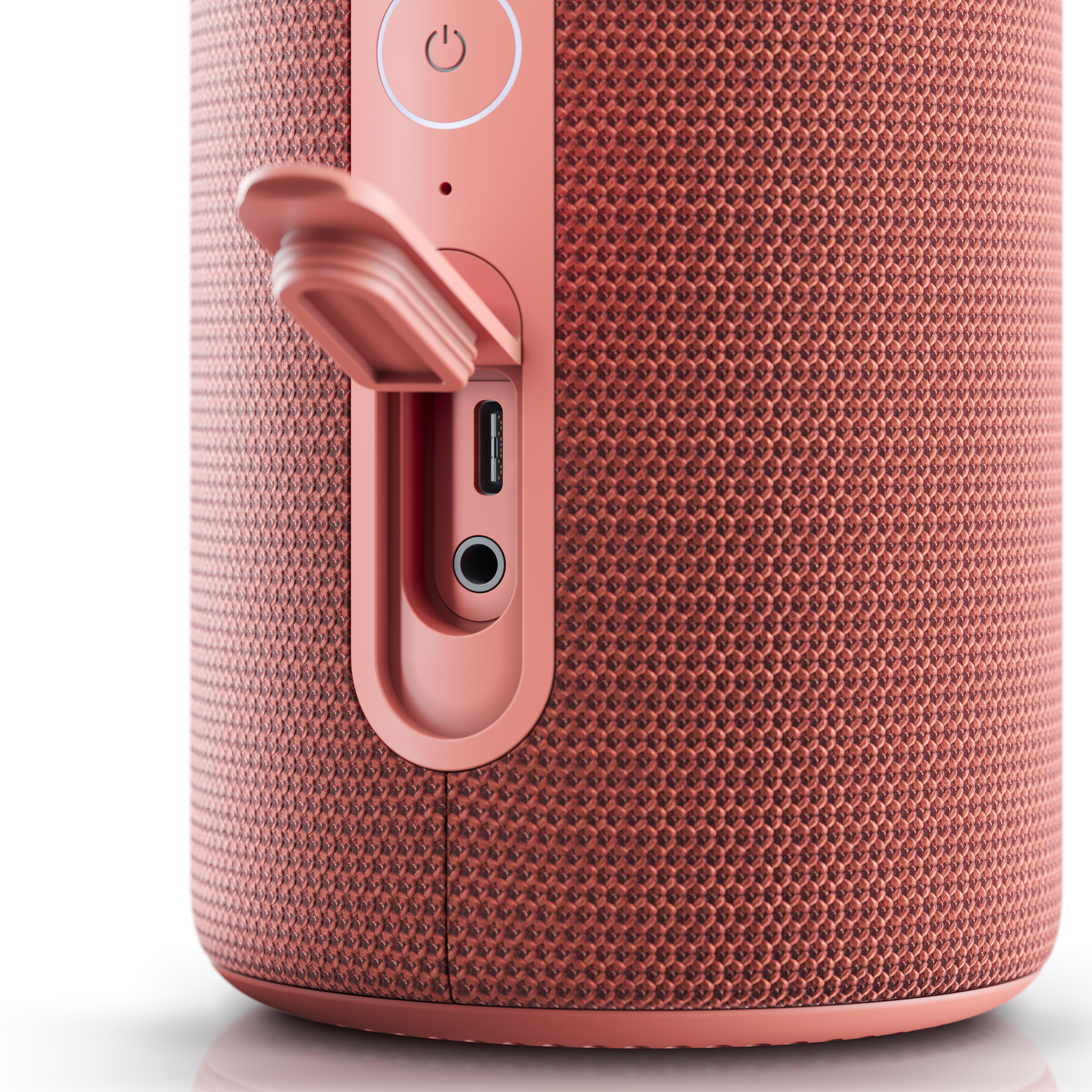 Портативная Bluetooth-колонка Loewe We. HEAR 2 Coral Red - купить в  Санкт-Петербурге в интернет-магазине