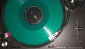 Фото к отзыву на Виниловая пластинка Robin Schulz - IIII (Limited Red & Green Vinyl) от Евгений