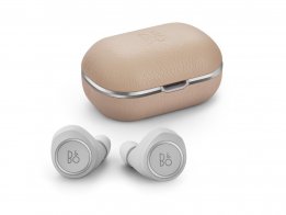 Bang & Olufsen Beoplay E8 2.0 Natural with case