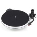 Pro-Ject RPM 1 Carbon (DC) (2M Red) white