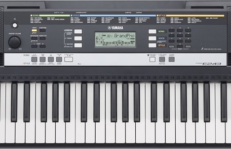 Клавишный инструмент Yamaha PSR E243