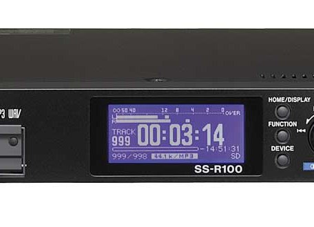 Аудио рекордер Tascam SS-R100