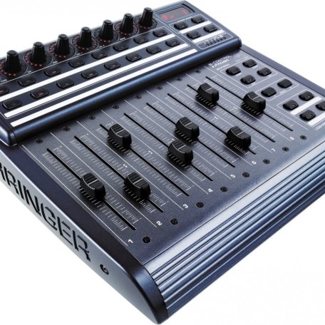 DJ-контроллер Behringer BCF2000
