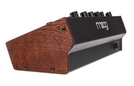 むーぐ32 せんよう Купить Драм машину, грув бокс, семплер Moog Mother-32 в Москве