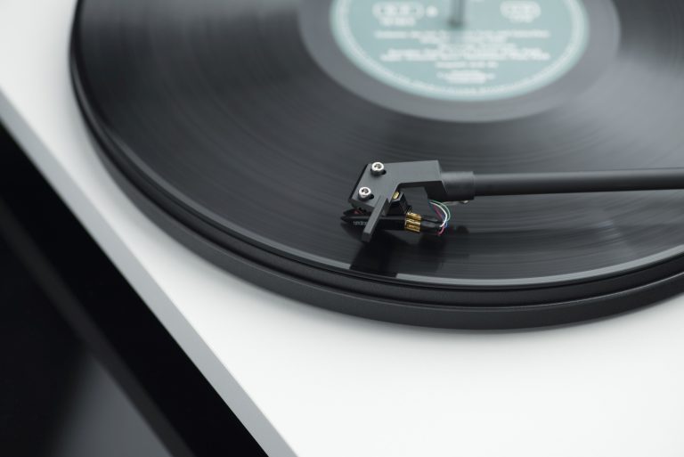 Проигрыватели винила Pro-Ject Primary E (OM NN), black, цвет черный - фото 3