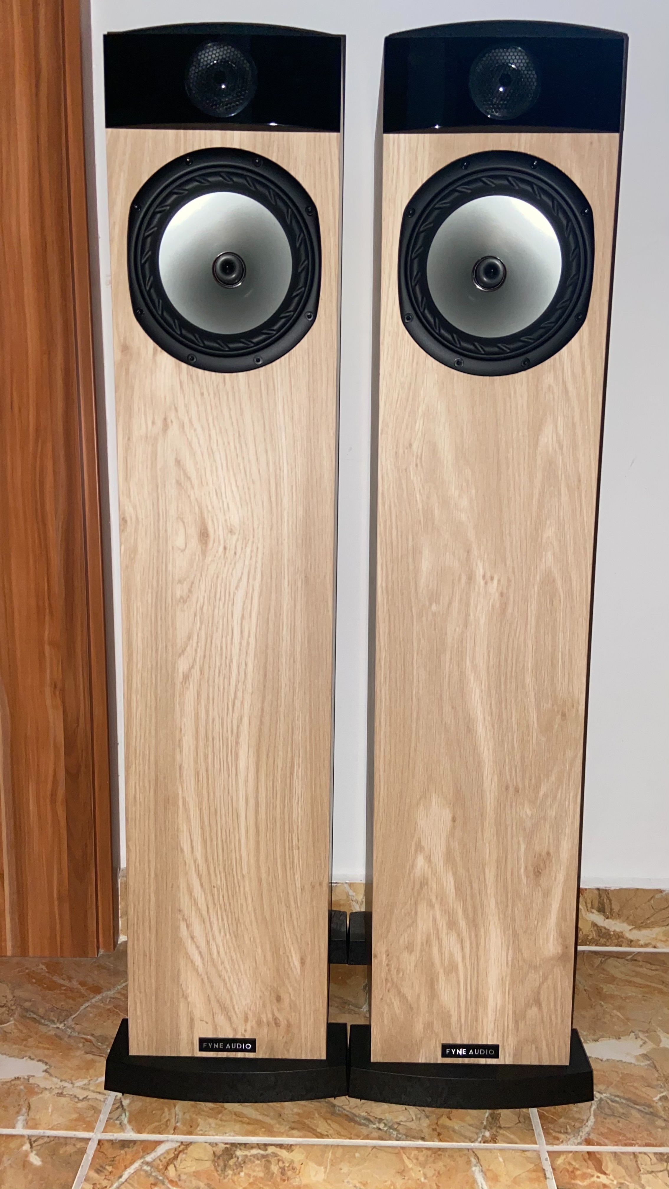 Напольная акустика Fyne Audio F302 Light Oak, цвет черный, размер 1 - фото 5