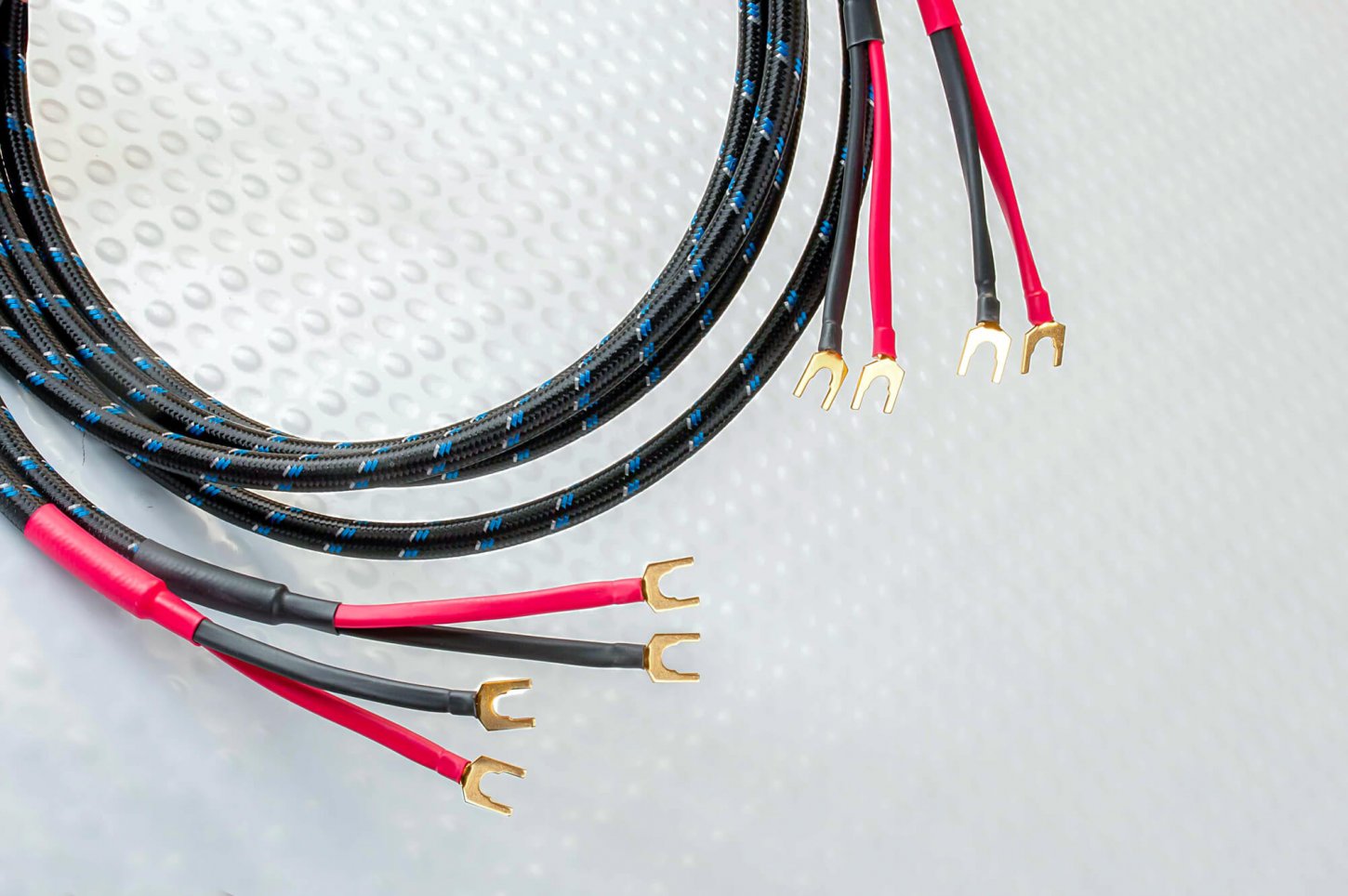 Кабели акустические с разъёмами DH Labs Q-10 Signature speaker cable bi-wire(2x4), spade 2,5m кабели акустические с разъёмами dh labs t 14 speaker cable single wire 2x2 spade 2 5m