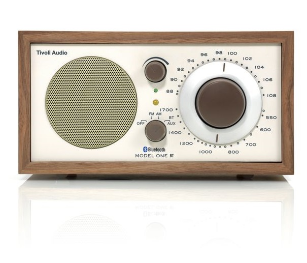 Аналоговые Радиоприемники Tivoli Audio Model One BT Classic Walnut аналоговые радиоприемники tivoli audio pal bt white