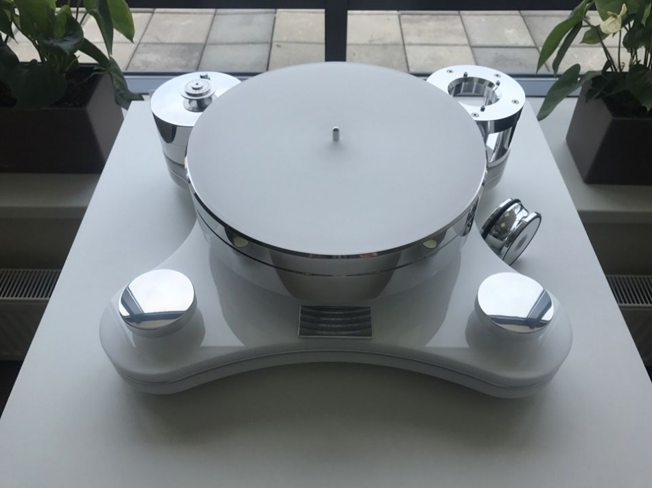 Столы виниловых проигрывателей Transrotor ZET 3 Glossy White с подготовкой флешка smartbuy glossy 64гб grey sb64gbgs dg